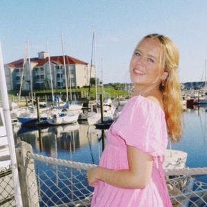 Meet your Posher, Caroline